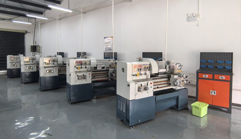 海南某技师学院交付5台 C6140A1普通车床，用于教学使用